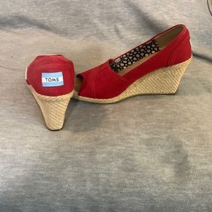 Toms Wedge Shoes